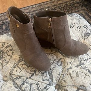 Tory Burch narrow heel suede brown booties